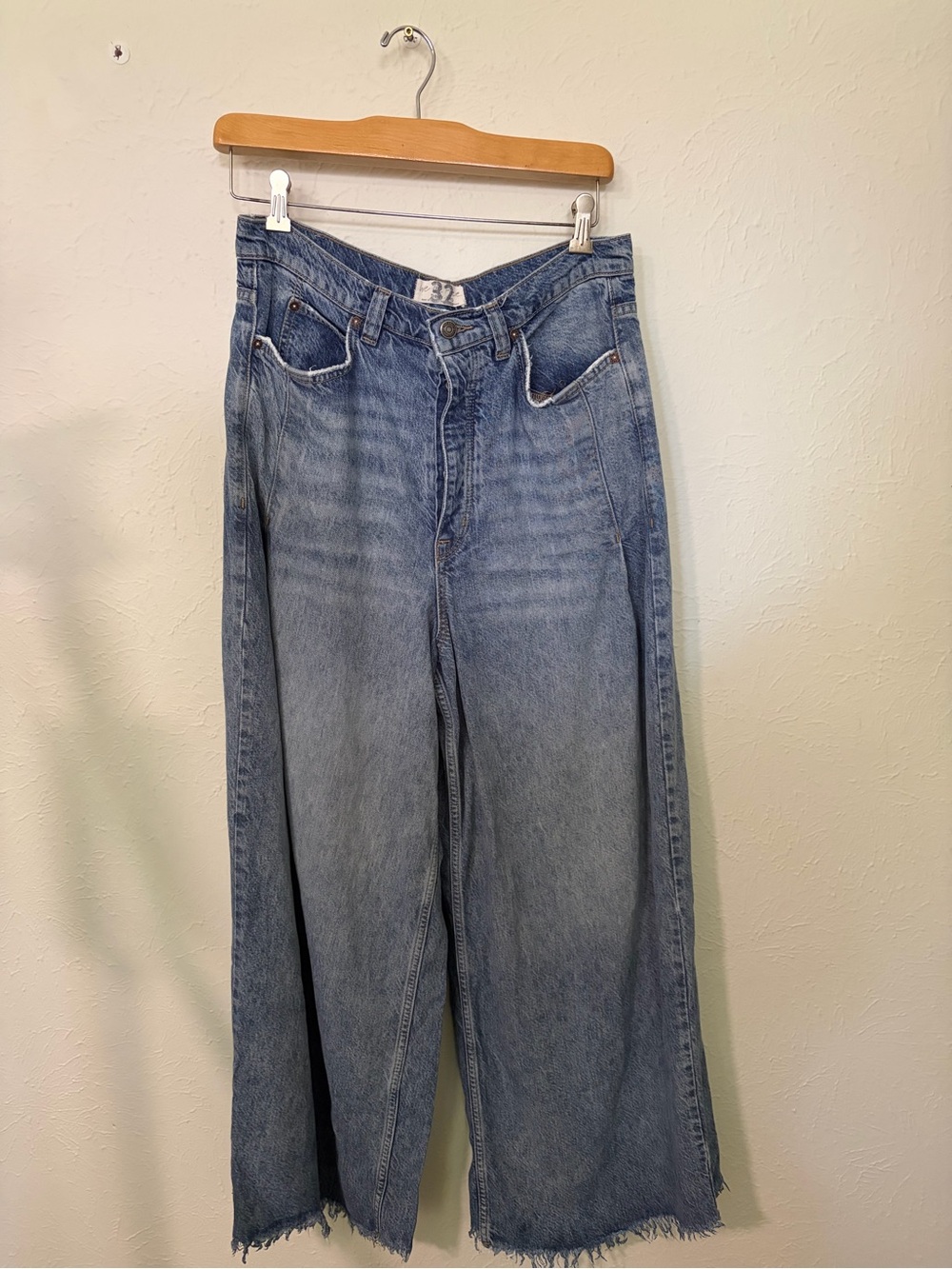 Free People We the Free Old West Slouchy Jeans Size 32 - Picture 5 of 9